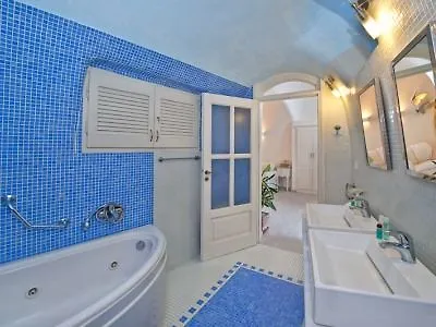 Kavalari - Adults Only 2* Fira (Santorini)